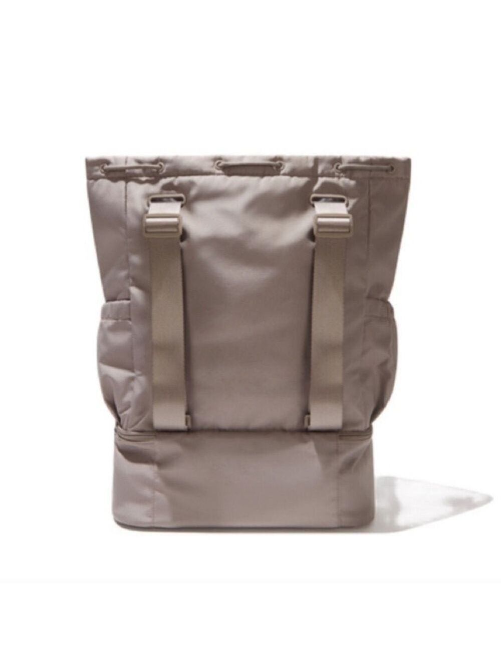 Beyond Yoga Convertible Gym Bag Backpack in Birch NEW! - Picture 4 of 12